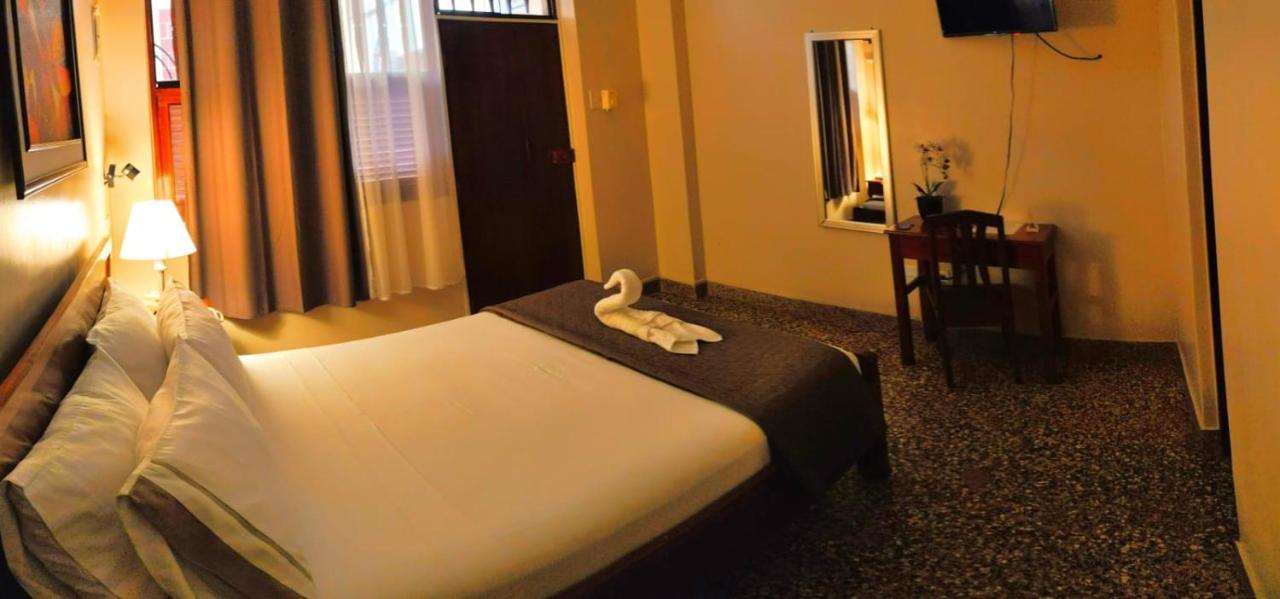 El Virrey Hospedaje Pucallpa Luaran gambar
